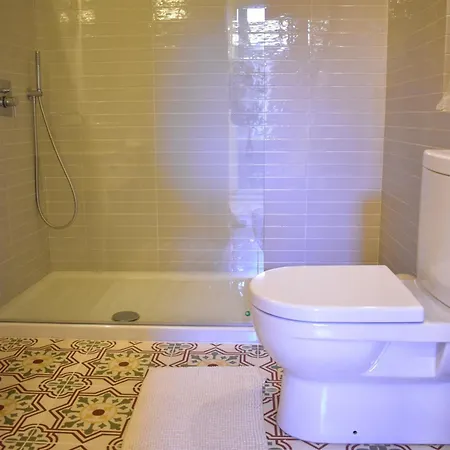 Grand Arcanum 2 - Comfortable And Elegant Lägenhet