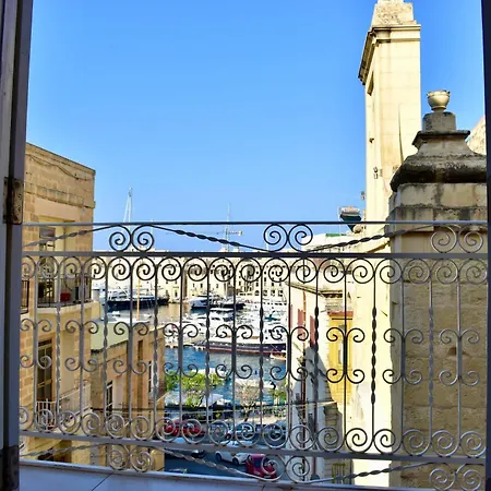 Grand Arcanum 2 - Comfortable And Elegant Senglea