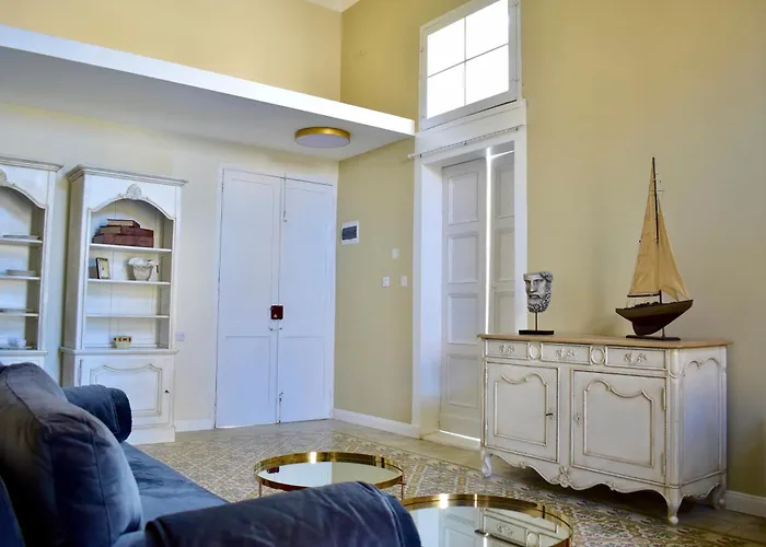 Grand Arcanum 2 - Comfortable And Elegant Apartman Senglea