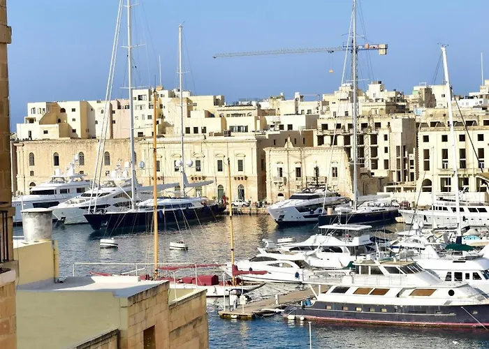 Grand Arcanum 2 - Comfortable And Elegant Апартаменты